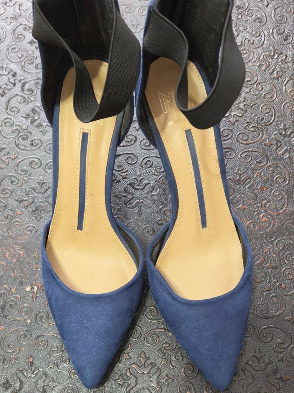 New Directions Navy Blue Pointed Toe Pumps Ankle Strap Back Zip Heels